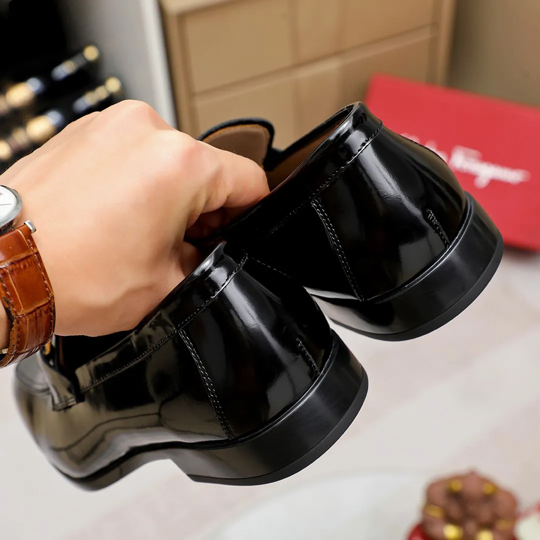 Men's shoes 💰600 🕷🕷🐂【Ferragamo】 Popular fashion casual shoes🇨🇳Official website counter 1:1 production, original mold opening💯Good quality can be seen, imported high-end first-layer pebbled calfskin, water-dyed🐂leather lining🌿very clear texture, high-quality waterproof, non-slip and wear-resistant outsole🎋high quality and low price, truly handmade🍓, 5 colors available! Code number 38-44 (45. To be customized)